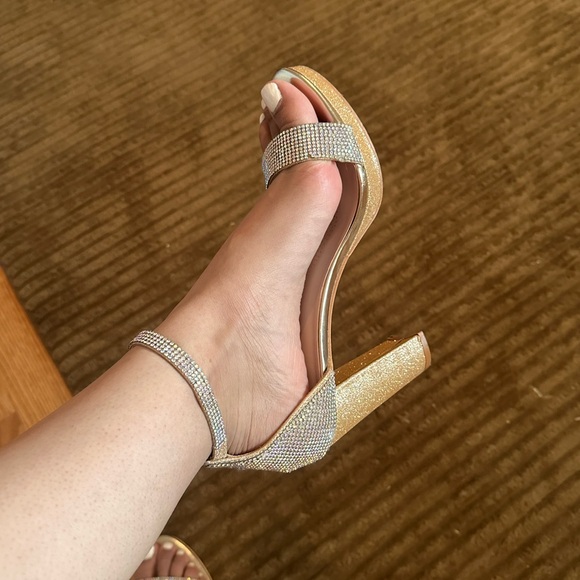 Delicacy gold Rhinestone Heels - Picture 4 of 6
